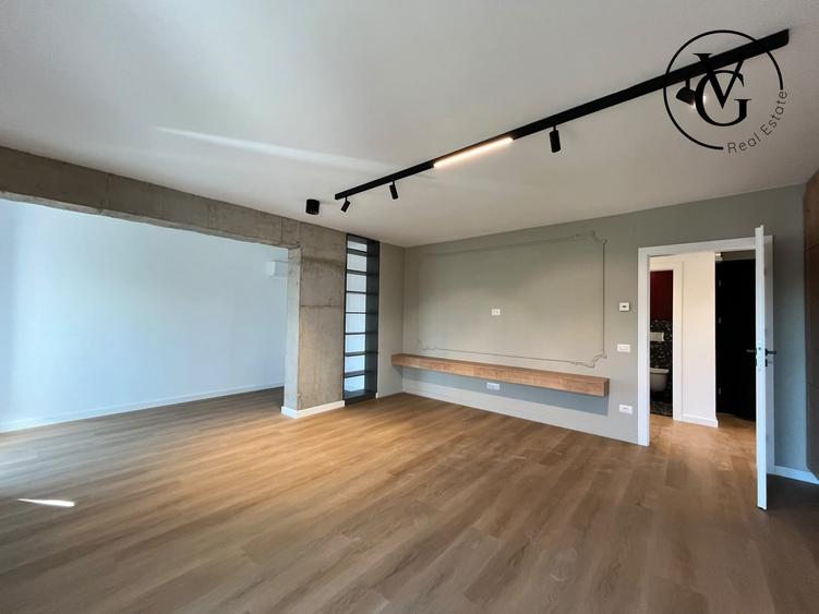 Apartament cu 3 camere decomandat, mobilat în Victoriei