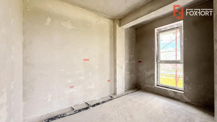 Apartament cu 2 camere semidecomandat în Moșnița Nouă