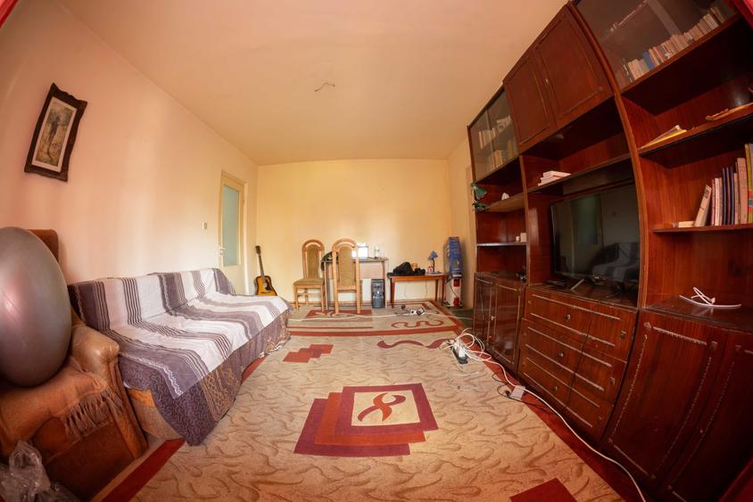 Apartament cu 2 camere decomandat în Exterior Vest