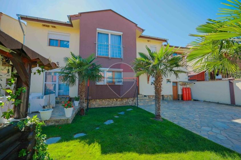 Casă individuală cu 4 camere cu Teren 250 Mp în Paleu