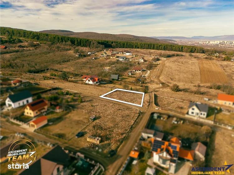 Teren de 1200 mp, în Ilieni