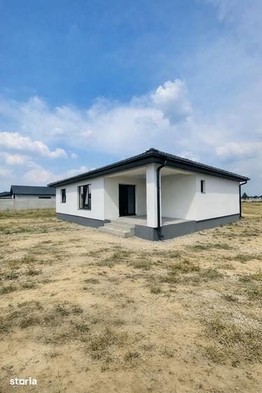 Casă cu 4 camere cu Teren 505 Mp în Iosia