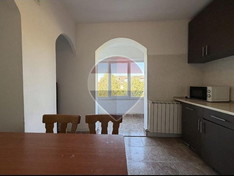 Apartament cu 2 camere decomandat în Lipovei