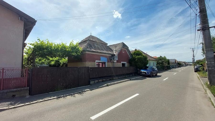 Casă cu 5 camere cu Teren 750 Mp în Central