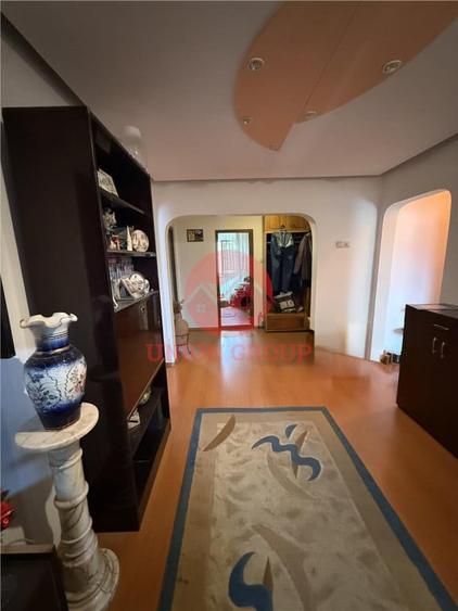 Apartament cu 4 camere decomandat în Inel II