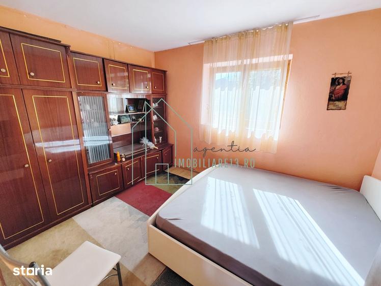 Casă cu 4 camere cu Teren 1277 Mp în Cut