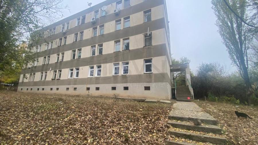 Spațiu comercial, de 1,350 mp, în Pipera