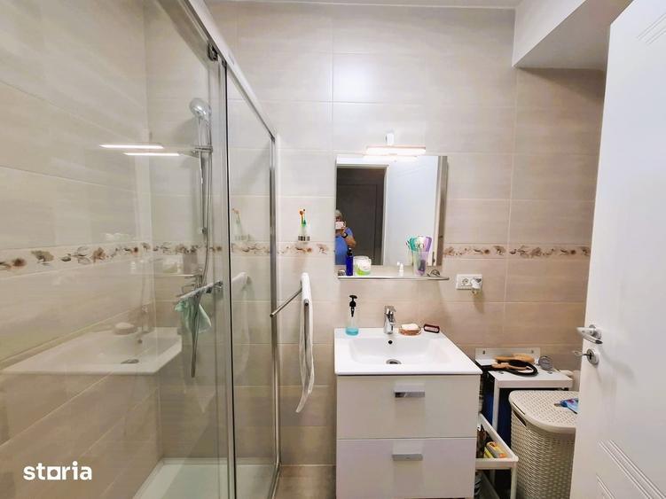 Casă cu 5 camere cu Teren 111 Mp în Corbeanca