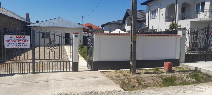 Casă individuală cu 2 camere cu Canalizare în Perșinari