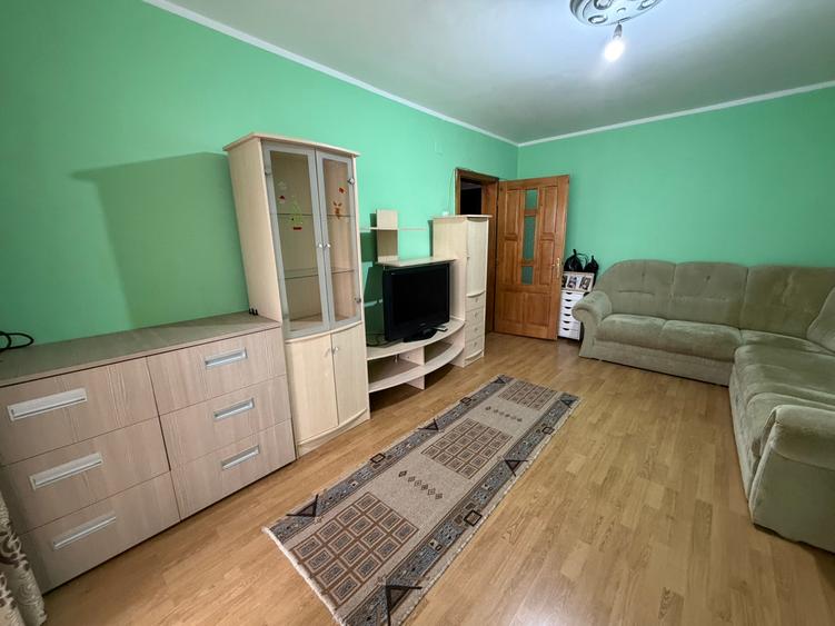 Apartament cu 2 camere decomandat în Centrul Civic