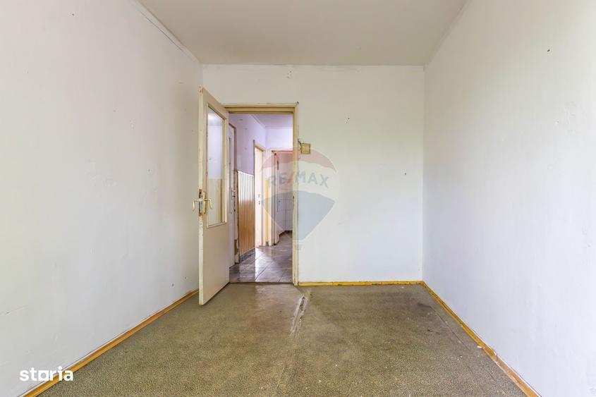 Apartament cu 3 camere decomandat în Letea