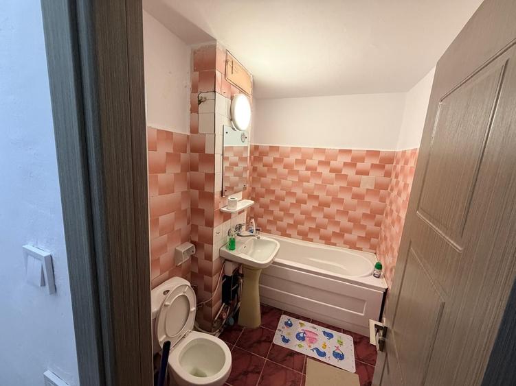 Apartament cu 2 camere decomandat în Anda