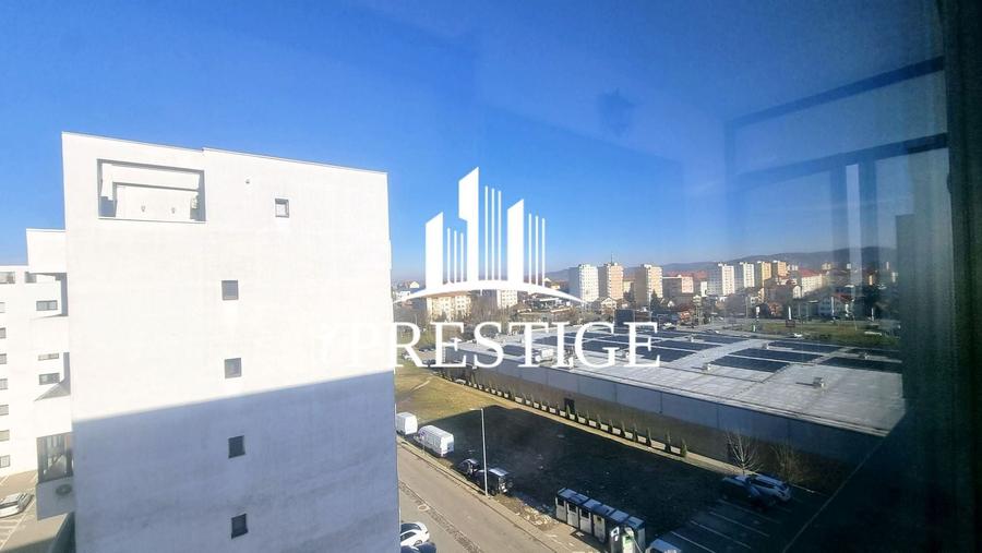 Apartament cu 2 camere semidecomandat, mobilat în Mihai Viteazul