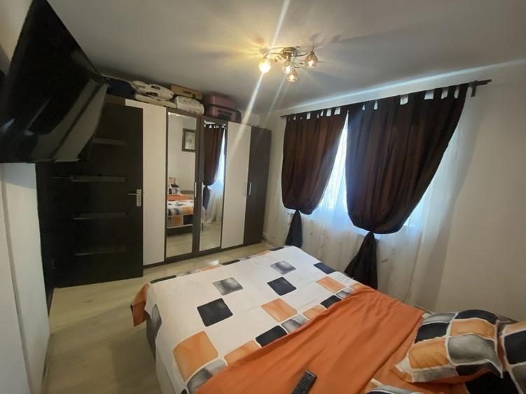 Apartament cu 2 camere semidecomandat în Carrefour
