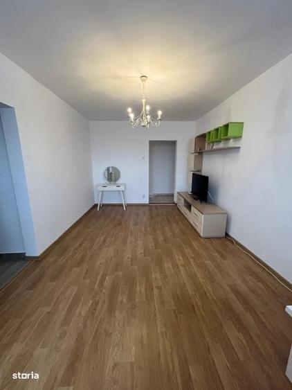 Apartament cu 4 camere decomandat în Jilava