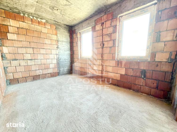 Apartament cu 3 camere în Girocului