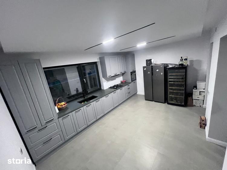 Casă cu 4 camere cu Teren 1000 Mp în Central
