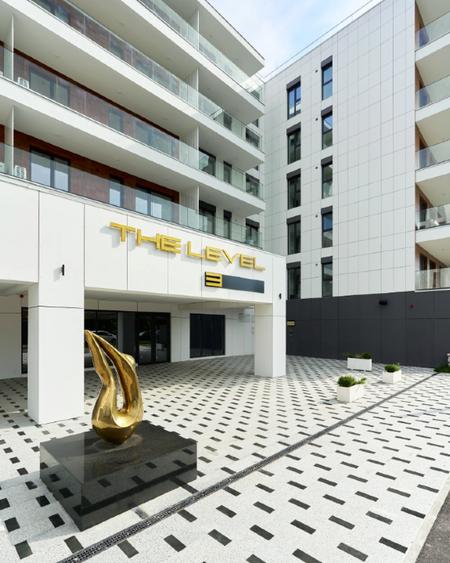 Apartament cu 2 camere semidecomandat, mobilat în Străulești