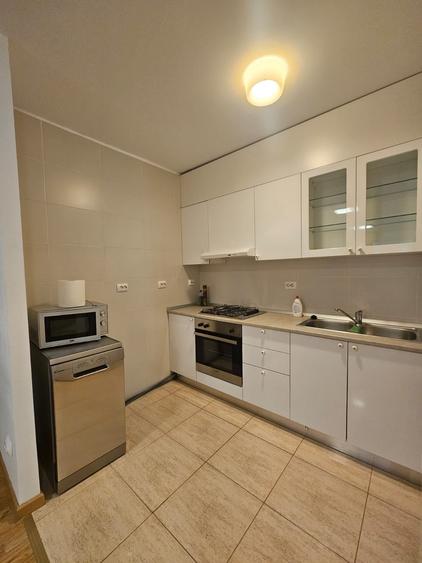 Apartament cu 2 camere decomandat în Costin Georgian