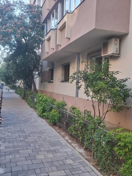 Apartament cu 2 camere decomandat în Lacul Tei