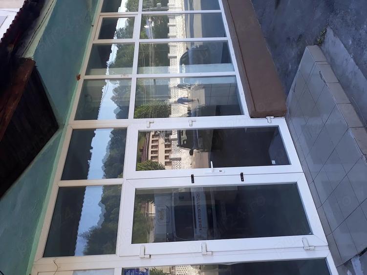 Spațiu comercial, de 120 mp, în Central