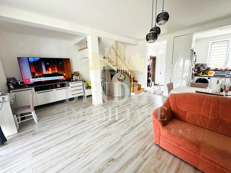 Duplex cu 4 camere cu Canalizare în Dumbrăvița
