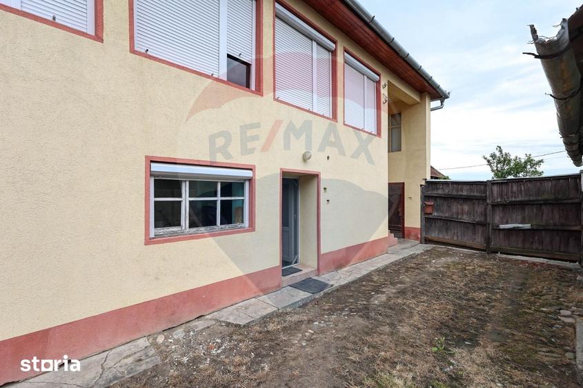 Casă cu 5 camere cu Teren 396 Mp în Nord