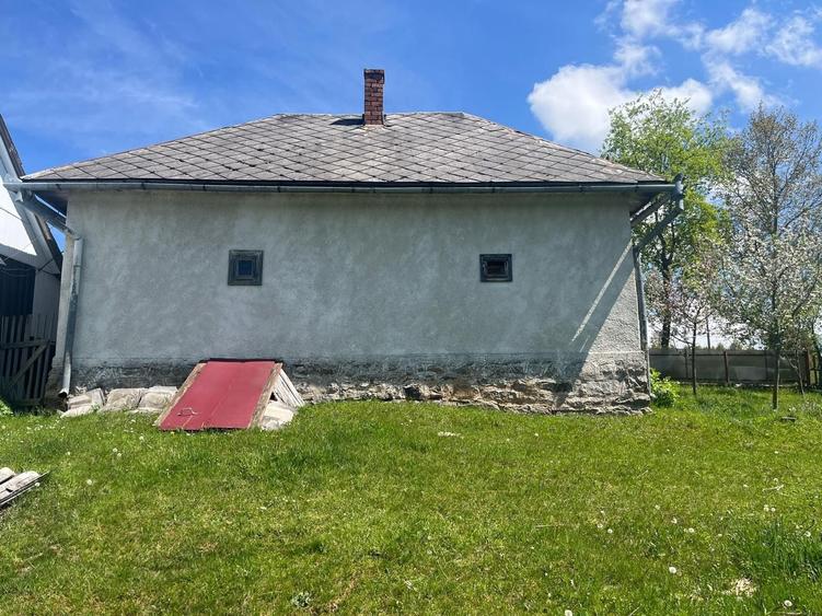 Casă cu 2 camere în Dealu Negru