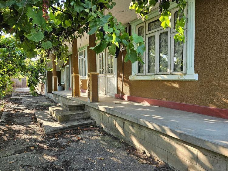 Casă cu 4 camere în Slobozia Blăneasa