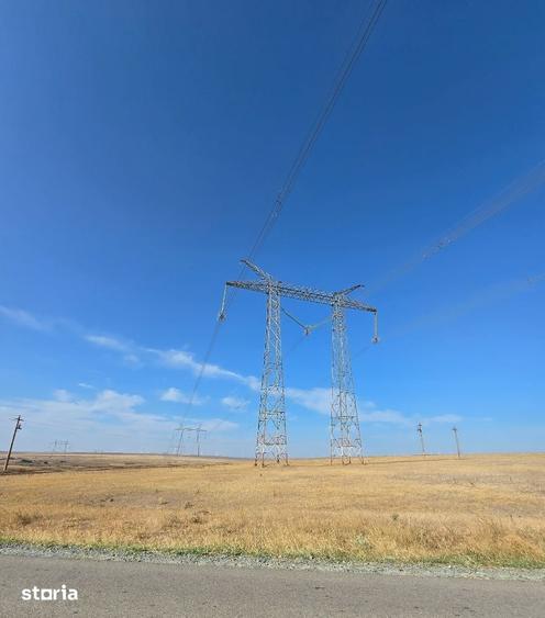 Teren de 590000 mp, în Saraiu