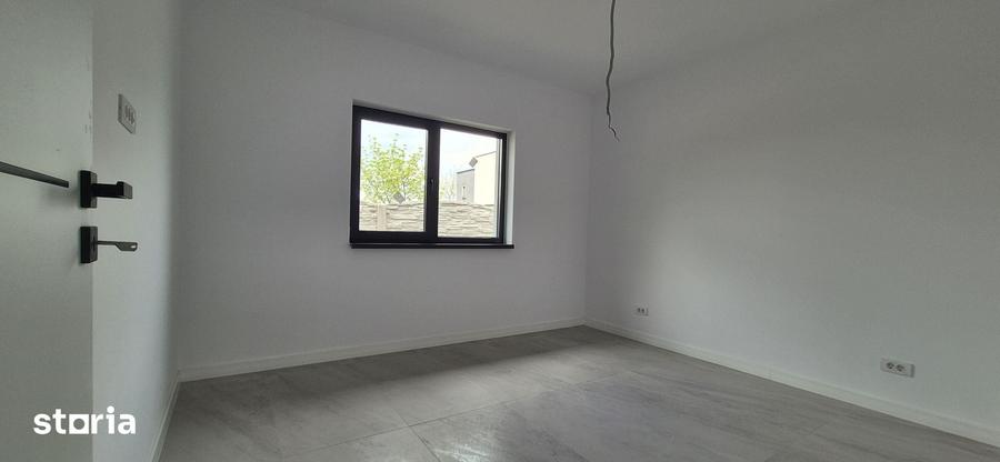 Casă cu 4 camere cu Teren 350 Mp în Clinceni