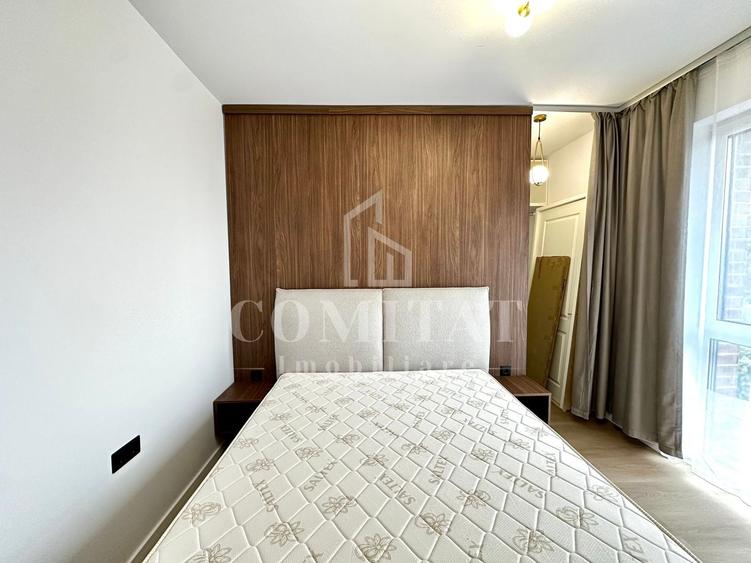 Apartament cu 3 camere semidecomandat, mobilat în Florești