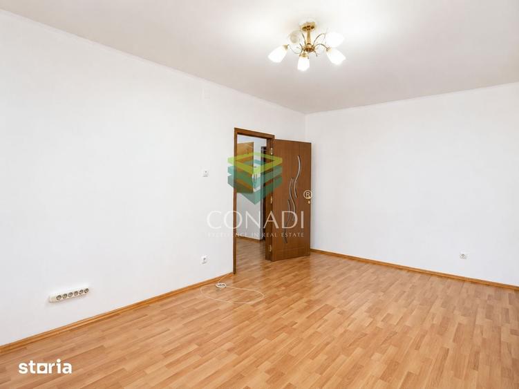 Garsonieră decomandată în Titan