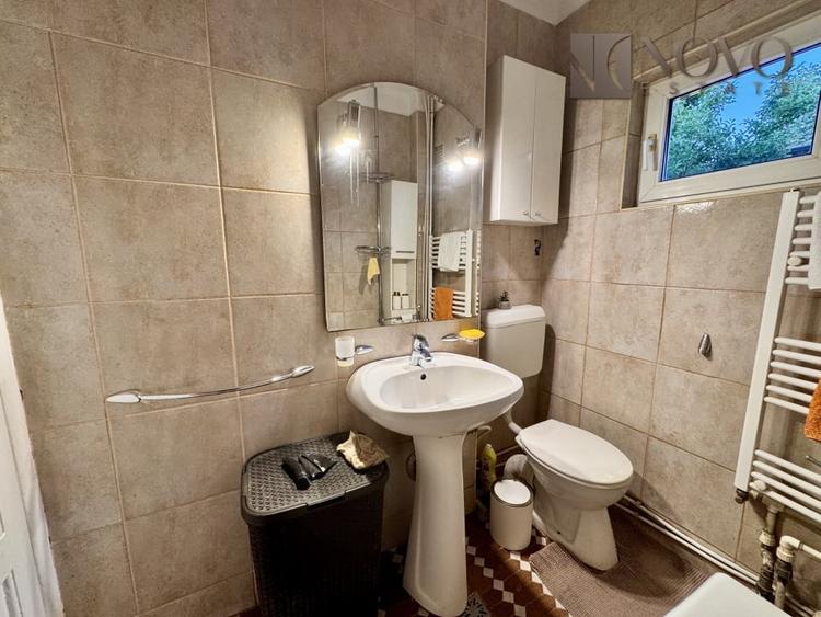 Casă cu 5 camere cu Canalizare în Vatra Luminoasă