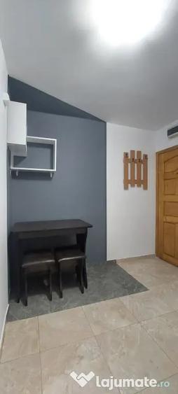 Apartament cu 2 camere decomandat în Neptun