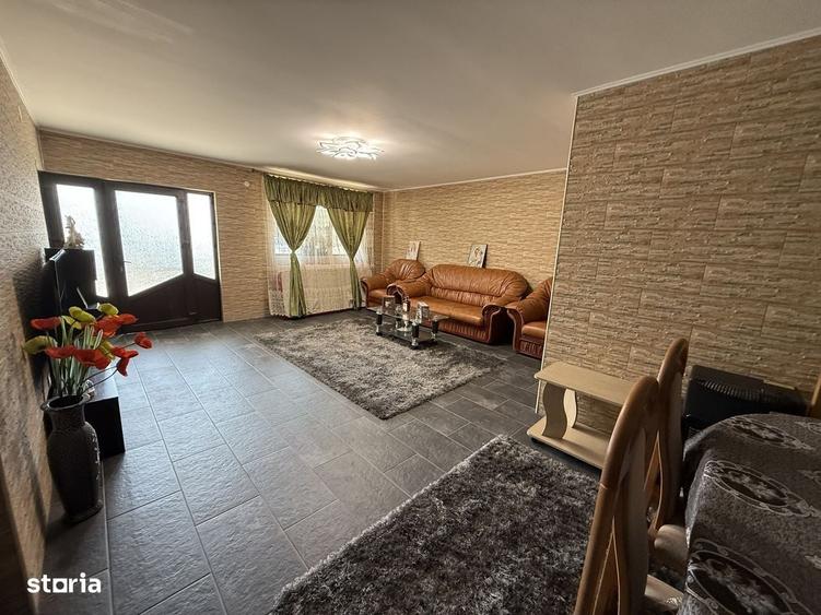 Casă cu 4 camere în Vasile Alecsandri