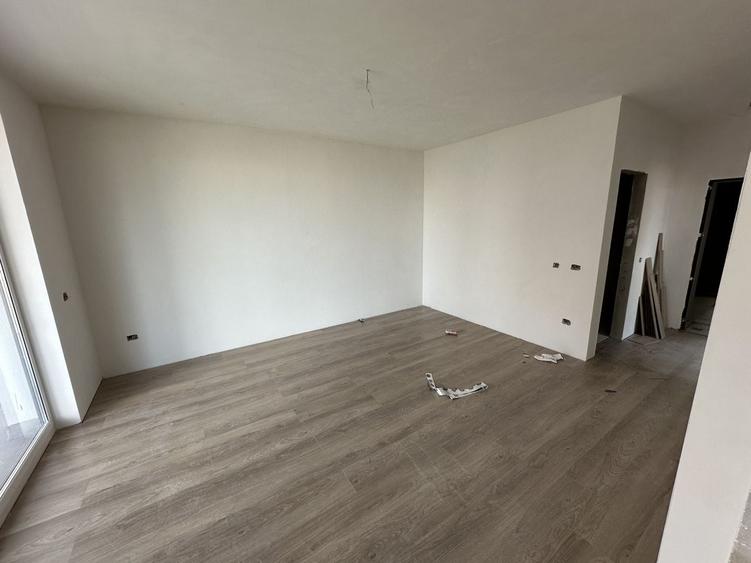Apartament cu 2 camere decomandat în Freidorf