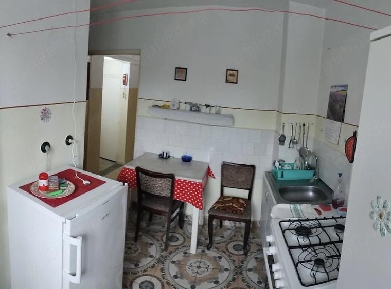 Apartament cu 2 camere decomandat în Titan