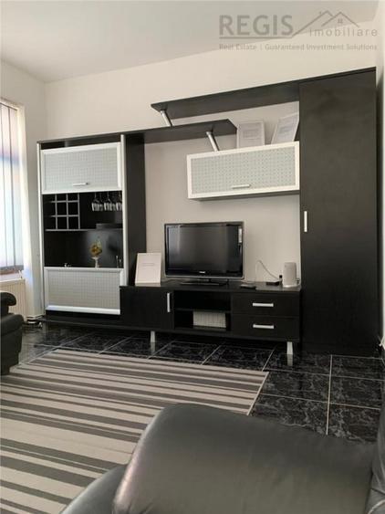 Apartament cu 2 camere semidecomandat în Centrul Istoric