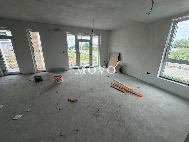 Duplex cu 4 camere cu Canalizare în Moșnița Nouă