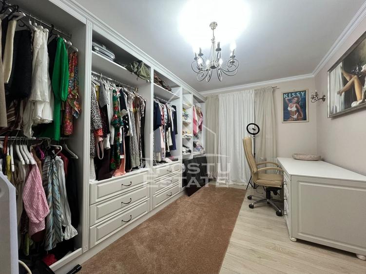 Apartament cu 3 camere semidecomandat, mobilat în UTA