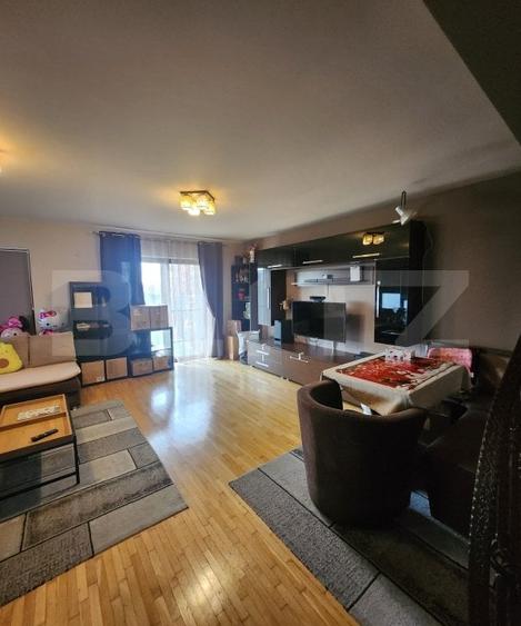 Duplex cu 5 camere semidecomandat cu Canalizare în Florești