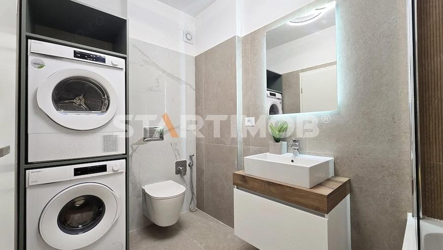 Apartament cu 2 camere decomandat în Tractorul