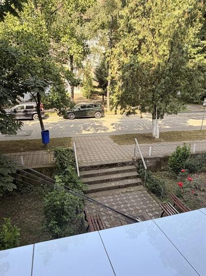 Apartament cu 3 camere decomandat în Ultracentral