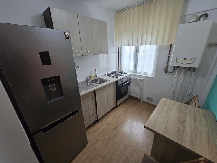 Apartament cu 2 camere semidecomandat în Central