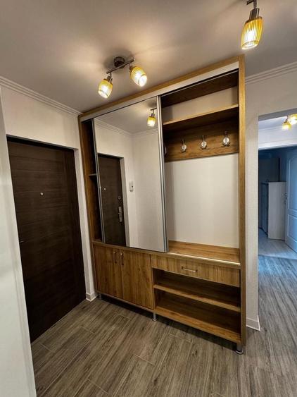 Apartament cu 3 camere decomandat în Malul Mureșului