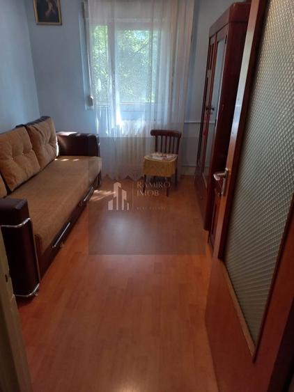 Apartament cu 3 camere semidecomandat, mobilat în Berceni