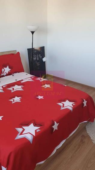Apartament cu 4 camere semidecomandat în Berceni