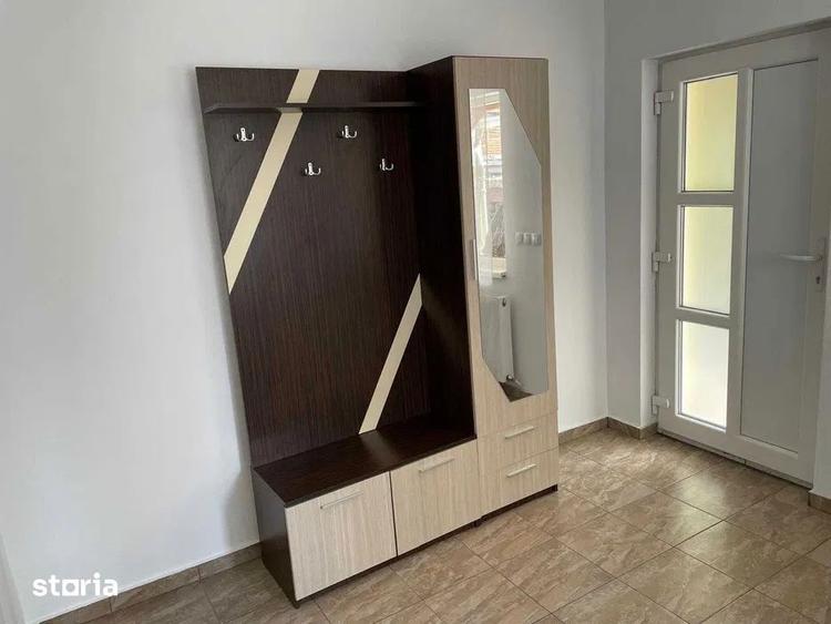 Casă cu 3 camere cu Canalizare în Central
