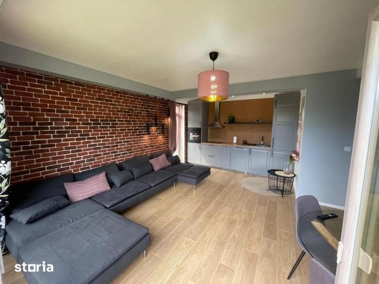 Apartament cu 4 camere decomandat în Central